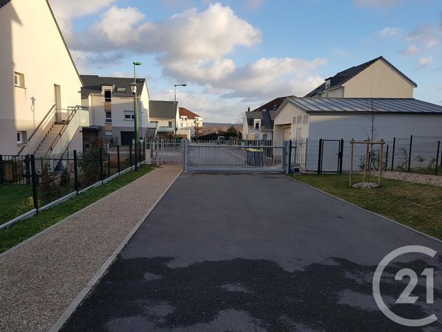 Parking à louer - 16,50 m2 - St Etienne Du Rouvray - 76 - HAUTE-NORMANDIE
