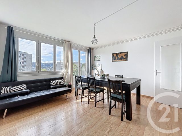 Appartement T5 à vendre - 5 pièces - 78,37 m2 - Darnetal - 76 - HAUTE-NORMANDIE