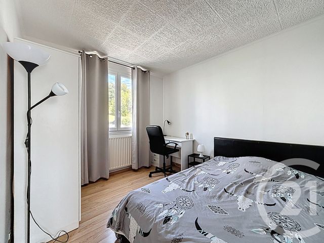 Appartement T5 à vendre - 5 pièces - 78,37 m2 - Darnetal - 76 - HAUTE-NORMANDIE