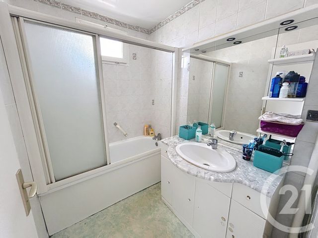 Maison à vendre - 6 pièces - 115,19 m2 - Sotteville Les Rouen - 76 - HAUTE-NORMANDIE