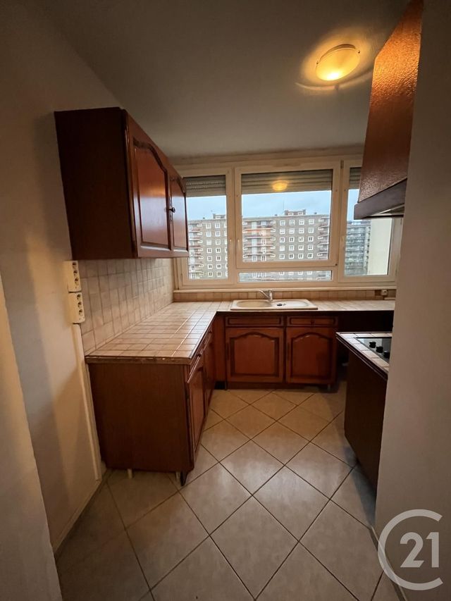 Afficher la photo en grand Appartement F3 à louer - 3 pièces - 55,70 m2 - Rouen - 76 - HAUTE-NORMANDIE