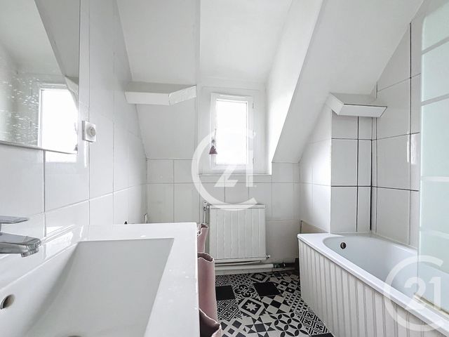 Afficher la photo en grand Appartement T2 à louer - 2 pièces - 48,06 m2 - Sotteville Les Rouen - 76 - HAUTE-NORMANDIE