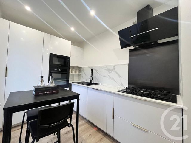 Afficher la photo en grand Maison à louer - 3 pièces - 76 m2 - Rouen - 76 - HAUTE-NORMANDIE