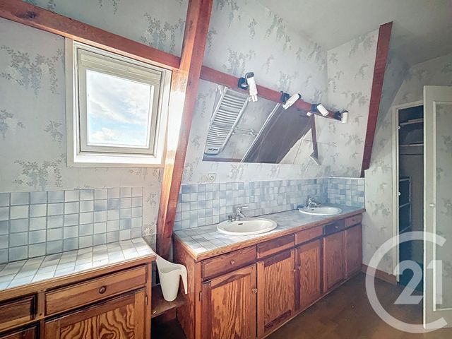 Maison à vendre - 7 pièces - 125,16 m2 - St Etienne Du Rouvray - 76 - HAUTE-NORMANDIE