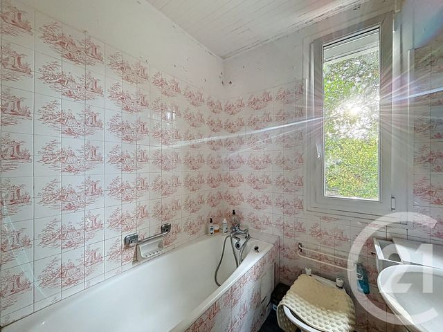 Maison à vendre - 7 pièces - 125,16 m2 - St Etienne Du Rouvray - 76 - HAUTE-NORMANDIE