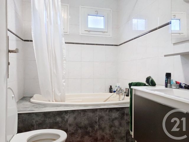 Immeuble à vendre - 205 m2 - St Etienne Du Rouvray - 76 - HAUTE-NORMANDIE