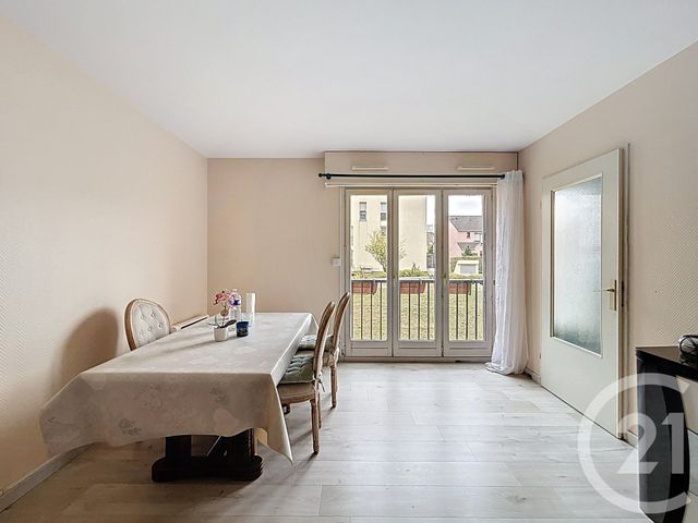 Afficher la photo en grand Appartement T5 à vendre - 4 pièces - 82,08 m2 - Rouen - 76 - HAUTE-NORMANDIE