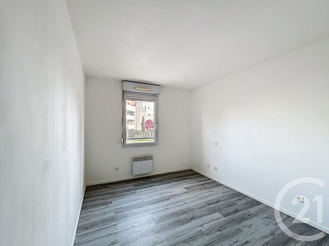 Afficher la photo en grand Appartement F3 à vendre - 3 pièces - 62,77 m2 - Le Petit Quevilly - 76 - HAUTE-NORMANDIE