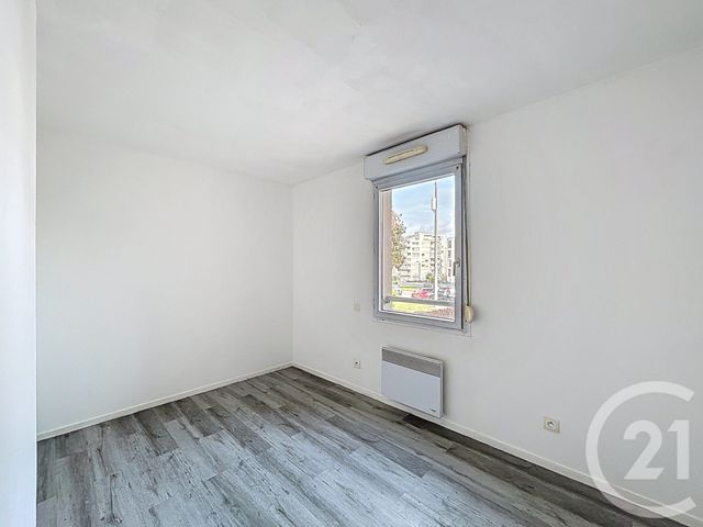 Afficher la photo en grand Appartement F3 à vendre - 3 pièces - 62,77 m2 - Le Petit Quevilly - 76 - HAUTE-NORMANDIE