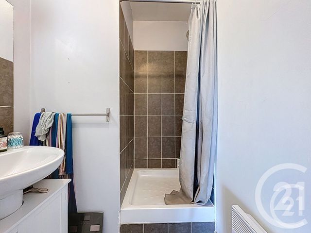 Appartement F2 &agrave; louer - 2 pi&egrave;ces - 41,90 m2 - St Etienne Du Rouvray - 76 - HAUTE-NORMANDIE