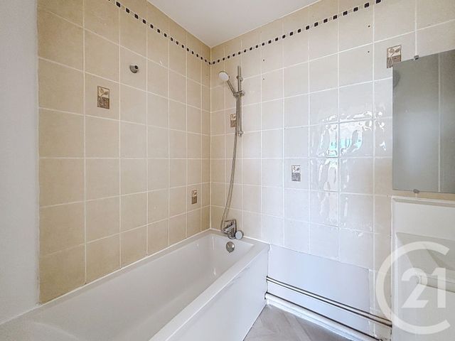 Appartement &agrave; vendre - 3 pi&egrave;ces - 76,01 m2 - Le Petit Quevilly - 76 - HAUTE-NORMANDIE