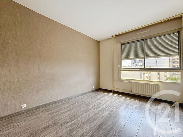 Appartement &agrave; vendre - 4 pi&egrave;ces - 73,74 m2 - Le Petit Quevilly - 76 - HAUTE-NORMANDIE
