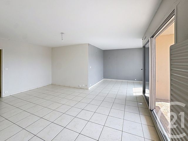 Appartement &agrave; vendre - 4 pi&egrave;ces - 73,74 m2 - Le Petit Quevilly - 76 - HAUTE-NORMANDIE