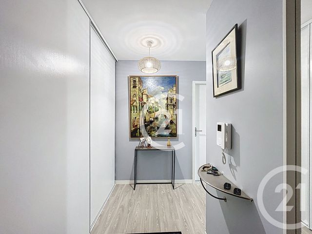 Appartement T3 à vendre - 3 pièces - 60 m2 - Le Mesnil Esnard - 76 - HAUTE-NORMANDIE