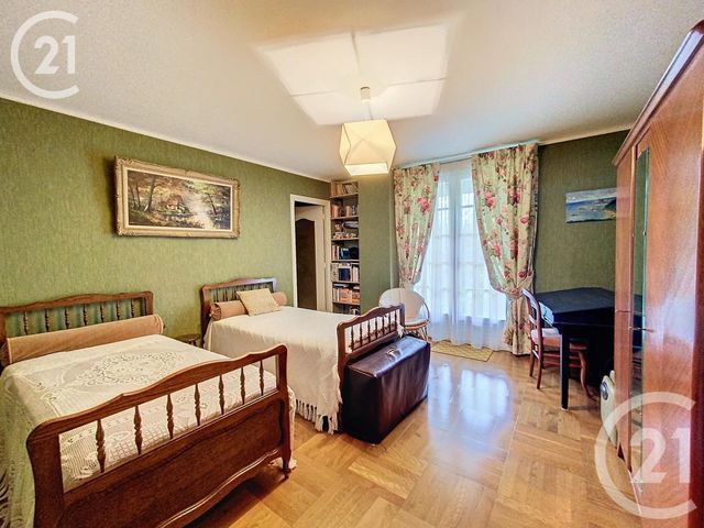 Maison à vendre - 6 pièces - 152,46 m2 - St Martin De Boscherville - 76 - HAUTE-NORMANDIE