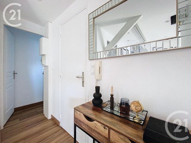 Afficher la photo en grand Appartement F5 à vendre - 5 pièces - 49,33 m2 - Rouen - 76 - HAUTE-NORMANDIE