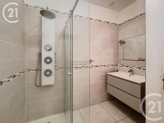 Afficher la photo en grand Maison à vendre - 6 pièces - 236 m2 - Vieux Manoir - 76 - HAUTE-NORMANDIE