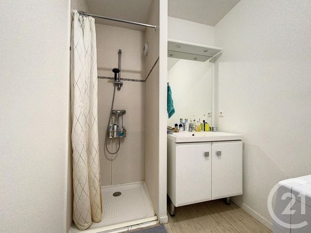 Afficher la photo en grand Appartement F3 à vendre - 3 pièces - 56,78 m2 - Mont St Aignan - 76 - HAUTE-NORMANDIE