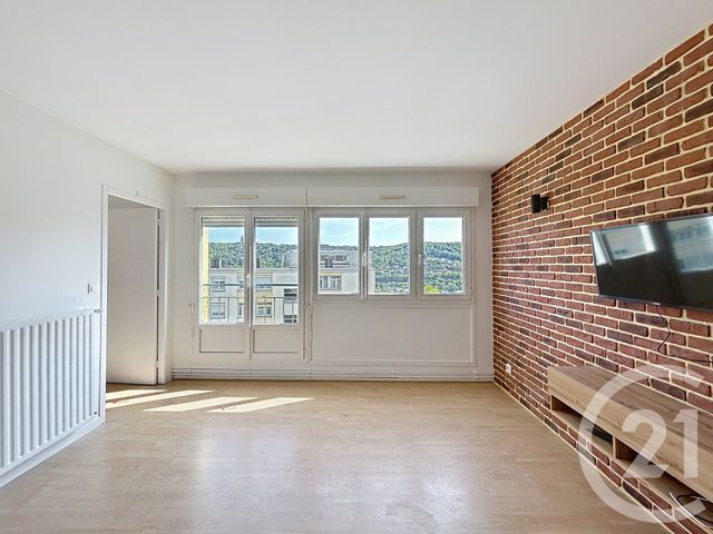 Appartement F4 à louer - 4 pièces - 68 m2 - Darnetal - 76 - HAUTE-NORMANDIE