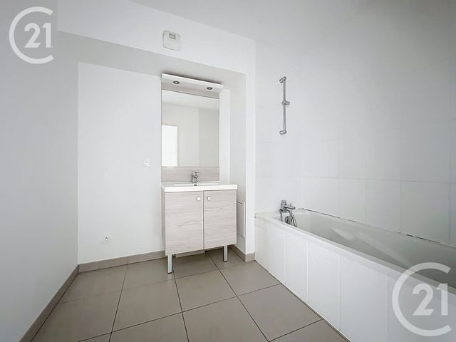 Afficher la photo en grand Appartement F3 à vendre - 3 pièces - 62,52 m2 - Rouen - 76 - HAUTE-NORMANDIE