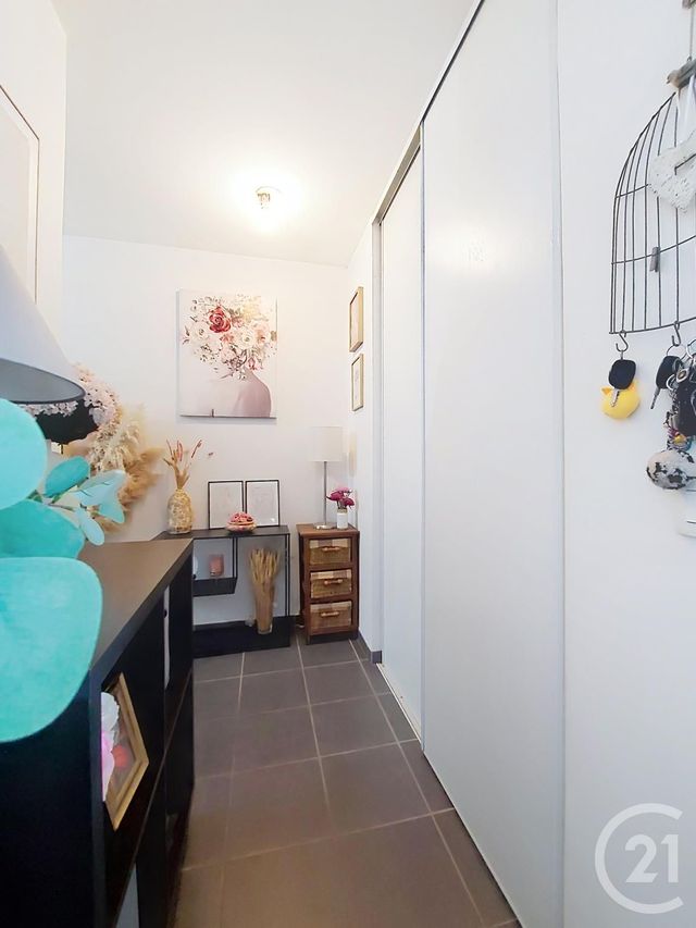 Afficher la photo en grand Appartement F3 à louer - 3 pièces - 61,79 m2 - Mont St Aignan - 76 - HAUTE-NORMANDIE