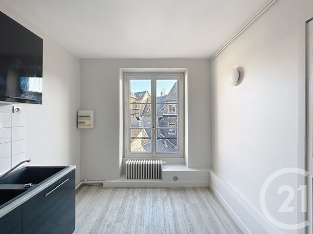 Appartement F4 à louer - 4 pièces - 98,85 m2 - Rouen - 76 - HAUTE-NORMANDIE