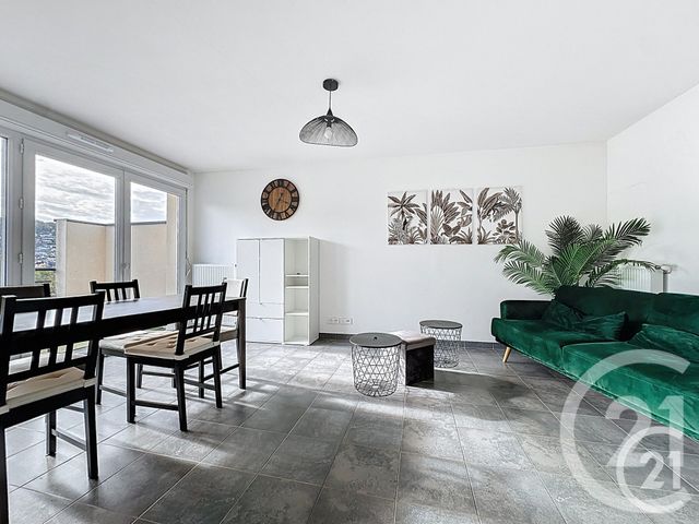 Afficher la photo en grand Appartement F4 à vendre - 4 pièces - 87 m2 - Rouen - 76 - HAUTE-NORMANDIE