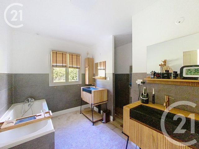 Afficher la photo en grand Maison à vendre - 7 pièces - 210,18 m2 - Isneauville - 76 - HAUTE-NORMANDIE