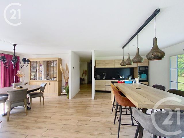 Afficher la photo en grand Maison à vendre - 7 pièces - 210,18 m2 - Isneauville - 76 - HAUTE-NORMANDIE