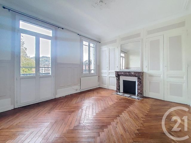 Afficher la photo en grand Appartement T5 à louer - 5 pièces - 122,87 m2 - Rouen - 76 - HAUTE-NORMANDIE