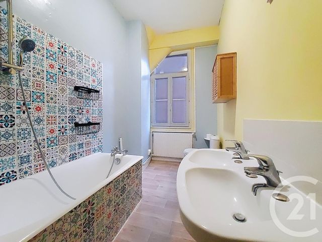 Afficher la photo en grand Appartement T5 à louer - 5 pièces - 122,87 m2 - Rouen - 76 - HAUTE-NORMANDIE