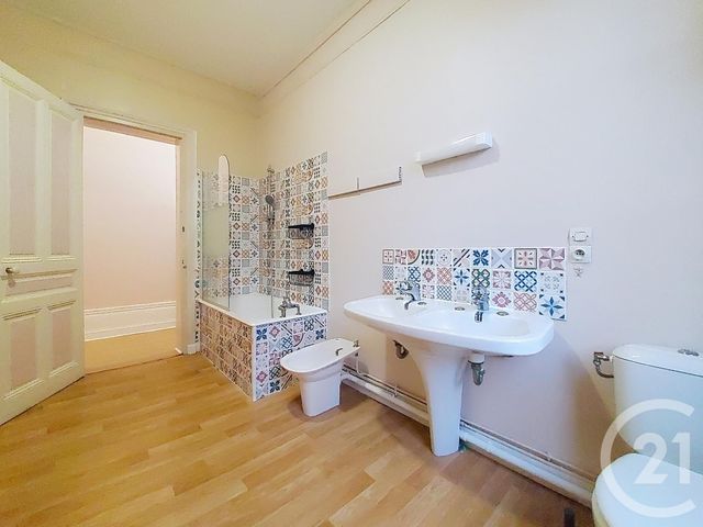 Afficher la photo en grand Appartement T5 à louer - 5 pièces - 122,87 m2 - Rouen - 76 - HAUTE-NORMANDIE