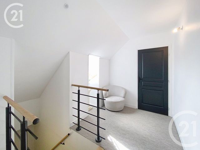 Maison &agrave; louer - 7 pi&egrave;ces - 210,18 m2 - Isneauville - 76 - HAUTE-NORMANDIE