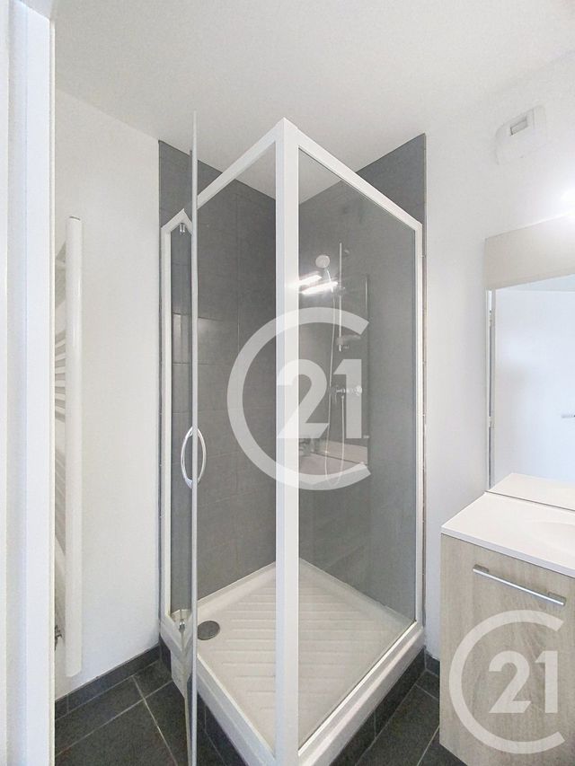 Appartement T4 &agrave; louer - 4 pi&egrave;ces - 102,24 m2 - Rouen - 76 - HAUTE-NORMANDIE