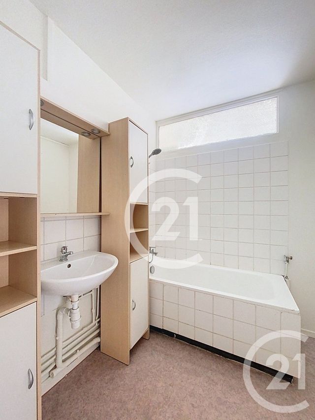 Appartement F3 &agrave; louer - 3 pi&egrave;ces - 67,20 m2 - Mont St Aignan - 76 - HAUTE-NORMANDIE