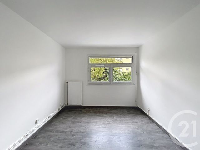 Appartement T3 &agrave; louer - 3 pi&egrave;ces - 62,68 m2 - Petit Couronne - 76 - HAUTE-NORMANDIE