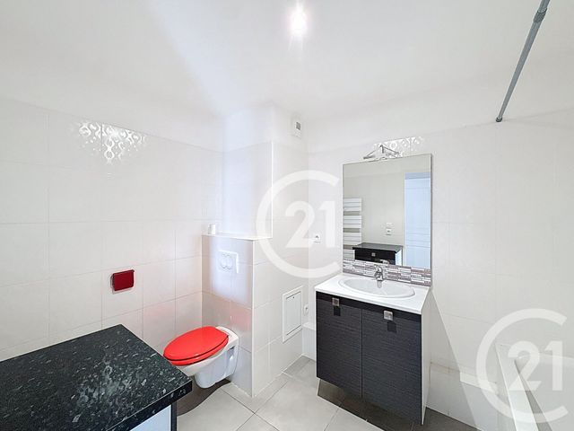 Appartement F4 &agrave; louer - 4 pi&egrave;ces - 109,75 m2 - Franqueville St Pierre - 76 - HAUTE-NORMANDIE