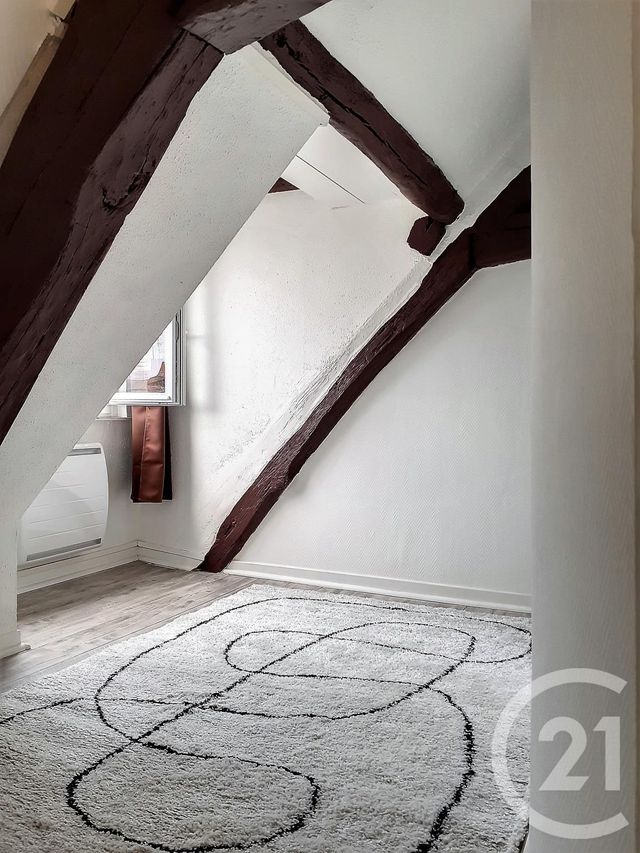 Appartement F5 &agrave; louer - 5 pi&egrave;ces - 74 m2 - Rouen - 76 - HAUTE-NORMANDIE