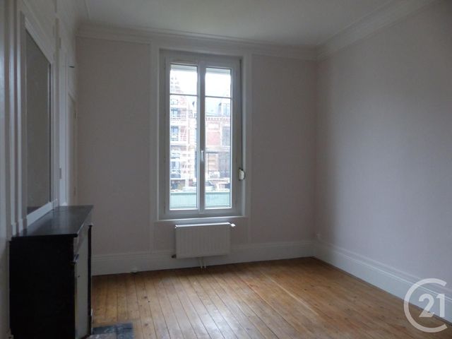 Maison &agrave; louer - 8 pi&egrave;ces - 197,80 m2 - Rouen - 76 - HAUTE-NORMANDIE