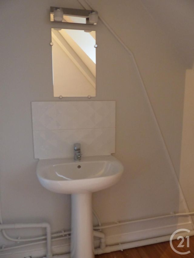 Maison &agrave; louer - 8 pi&egrave;ces - 197,80 m2 - Rouen - 76 - HAUTE-NORMANDIE