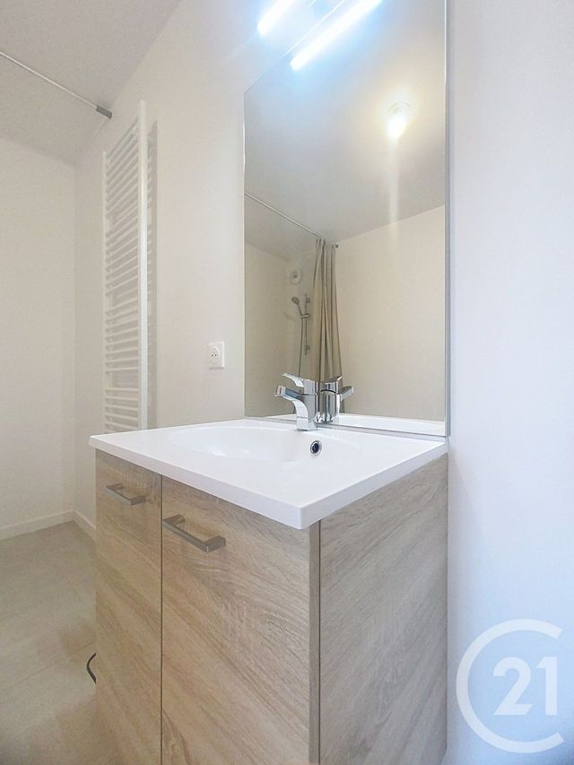Appartement F3 &agrave; louer - 3 pi&egrave;ces - 62 m2 - Rouen - 76 - HAUTE-NORMANDIE