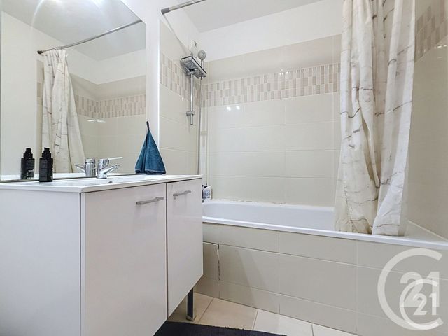 Appartement F5 &agrave; louer - 5 pi&egrave;ces - 94,32 m2 - Rouen - 76 - HAUTE-NORMANDIE