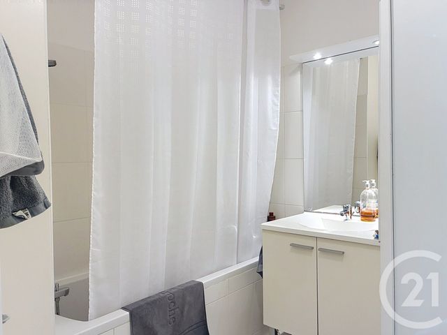 Appartement F3 &agrave; louer - 3 pi&egrave;ces - 78,40 m2 - Franqueville St Pierre - 76 - HAUTE-NORMANDIE