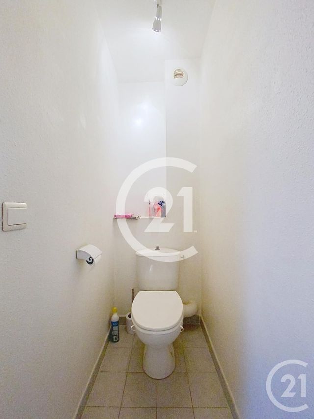 Appartement T3 &agrave; louer - 3 pi&egrave;ces - 66,97 m2 - Rouen - 76 - HAUTE-NORMANDIE